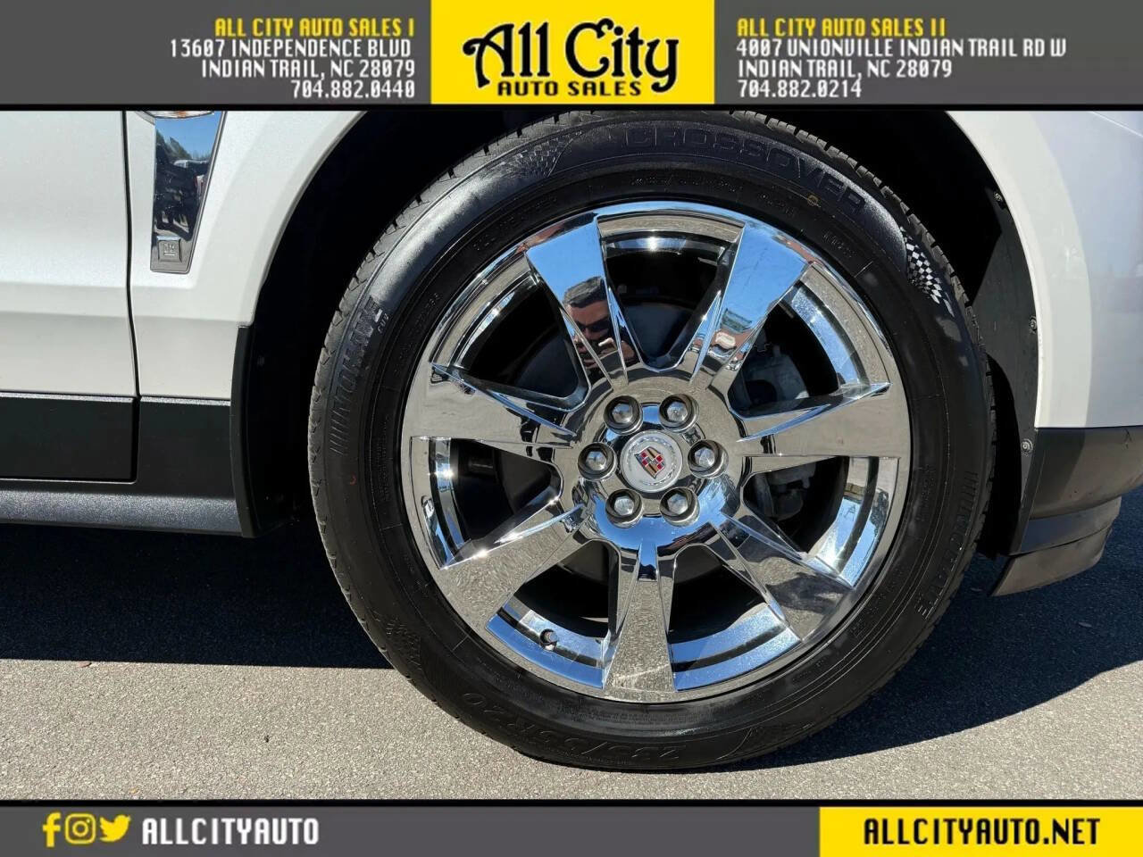 Used 2010 Cadillac SRX Premium image 30