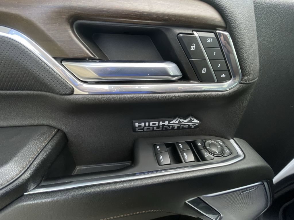 Certified 2024 Chevrolet Silverado 1500 High Country w/ High Country Premium Package AWD/4WD image 24