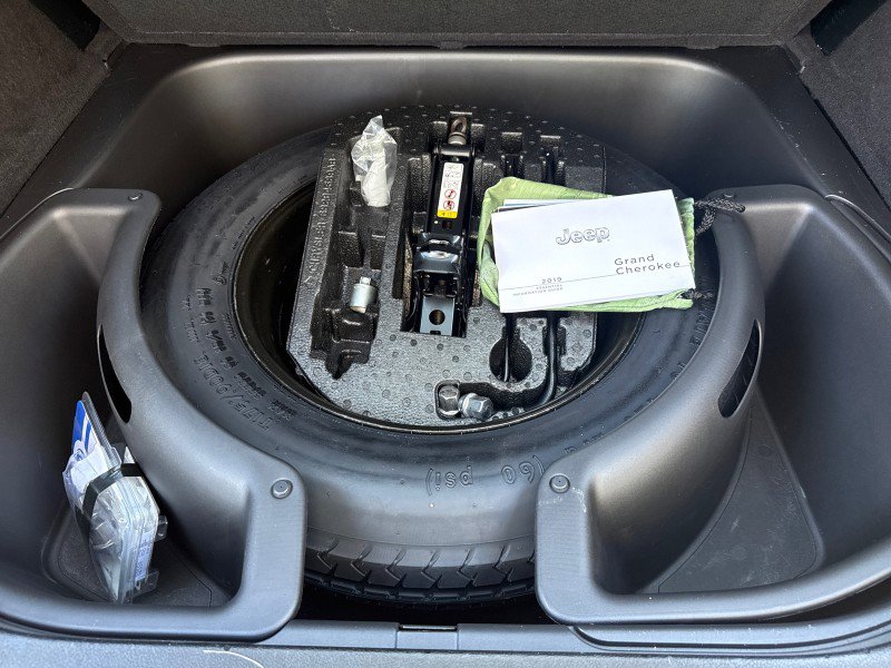 Used 2019 Jeep Grand Cherokee Altitude image 35