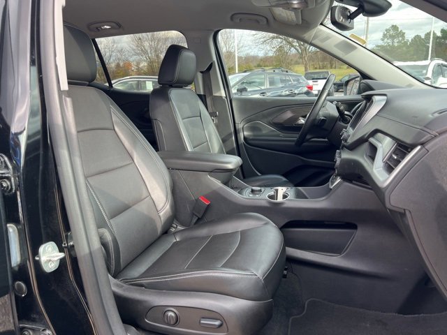 Used 2023 GMC Terrain SLT image 16