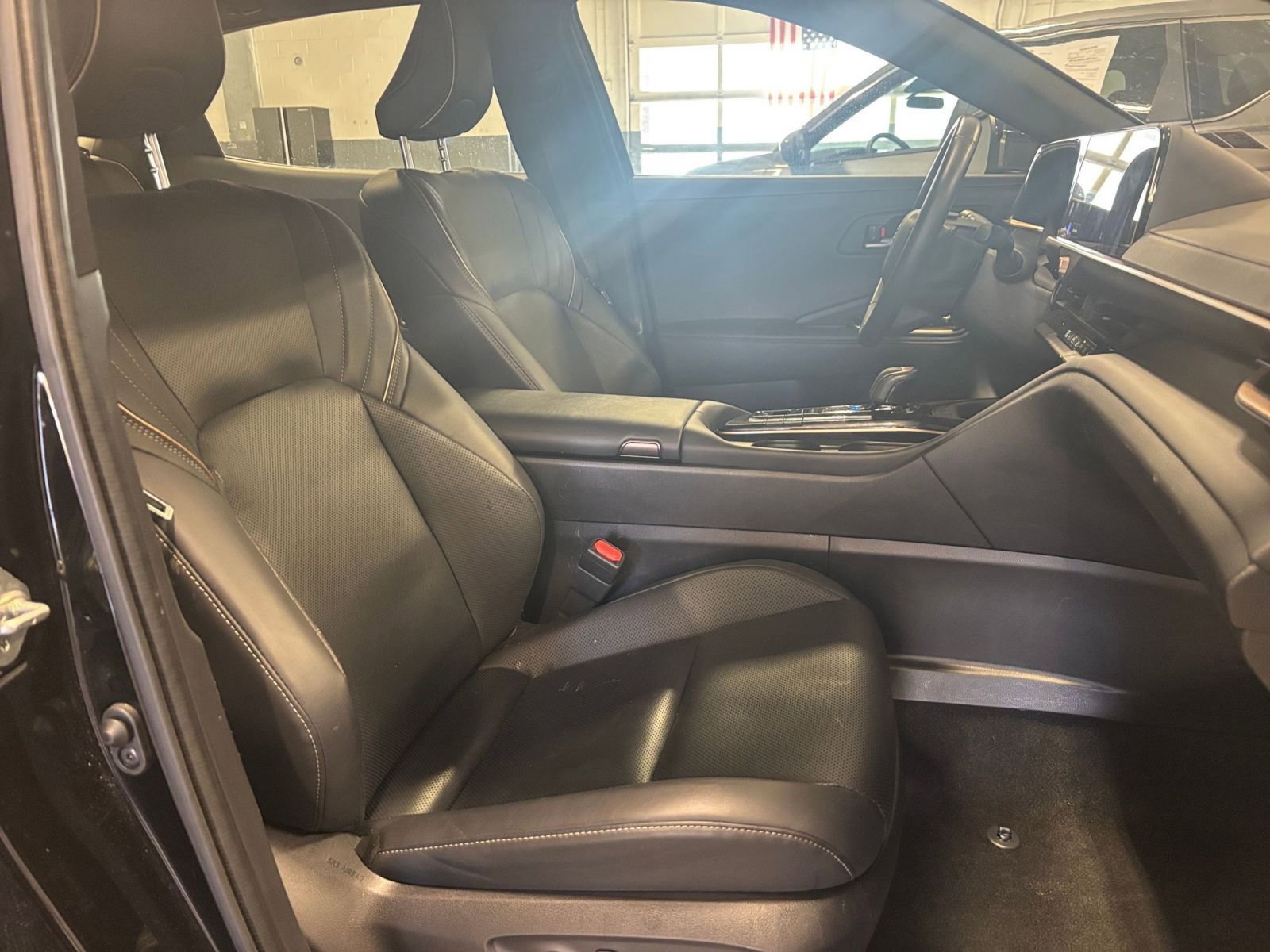 Used 2025 Toyota Crown AWD/4WD image 28