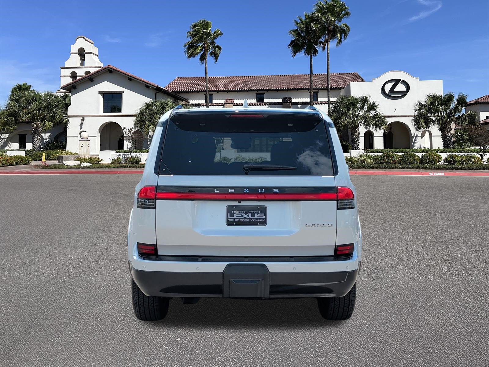 Certified 2025 Lexus GX 550 w/ Accessory Package (2T) AWD/4WD image 3