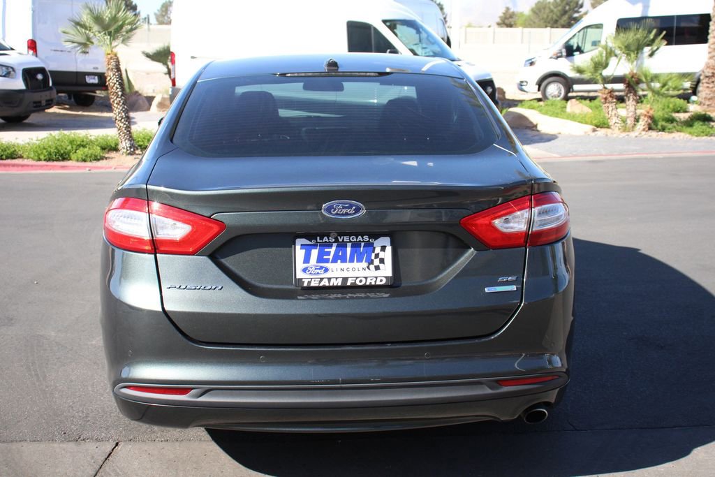 Used 2016 Ford Fusion SE image 7