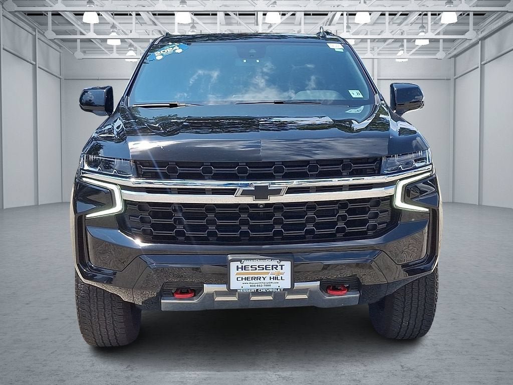 Certified 2024 Chevrolet Tahoe Z71 w/ Luxury Package AWD/4WD image 3