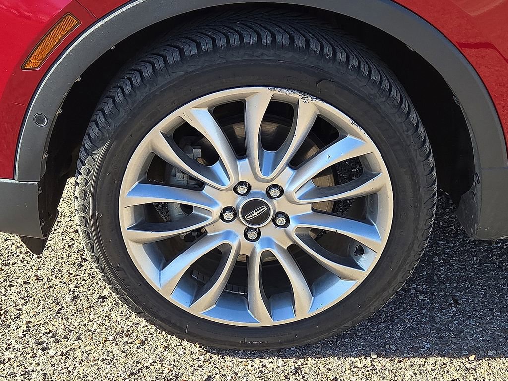 Used 2017 Lincoln MKC Reserve image 11