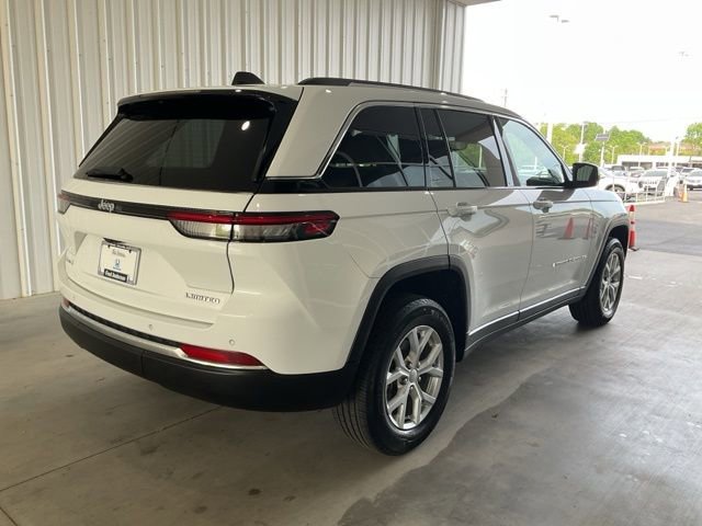 Used 2023 Jeep Grand Cherokee Limited image 23