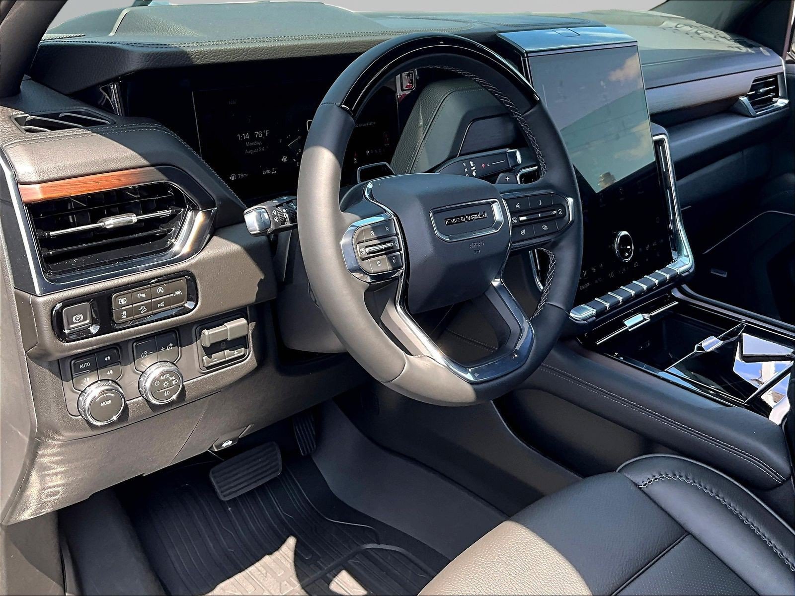 New 2026 GMC Yukon XL Denali w/ Advanced Technology Package AWD/4WD image 16