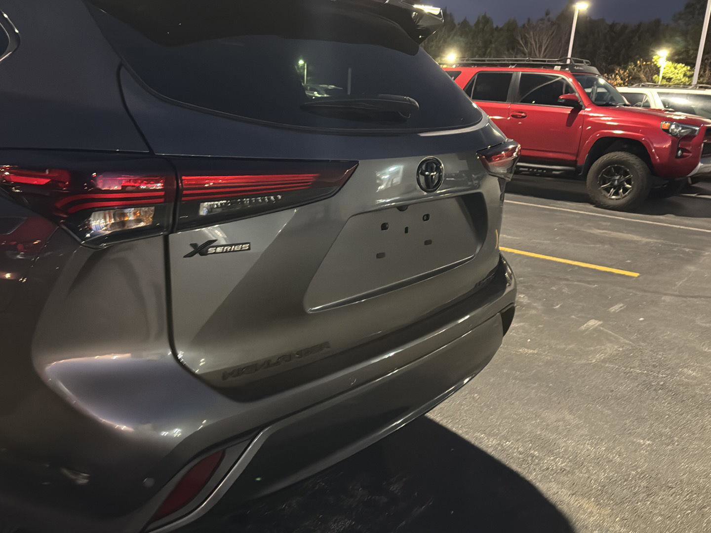 Used 2025 Toyota Highlander Limited image 10