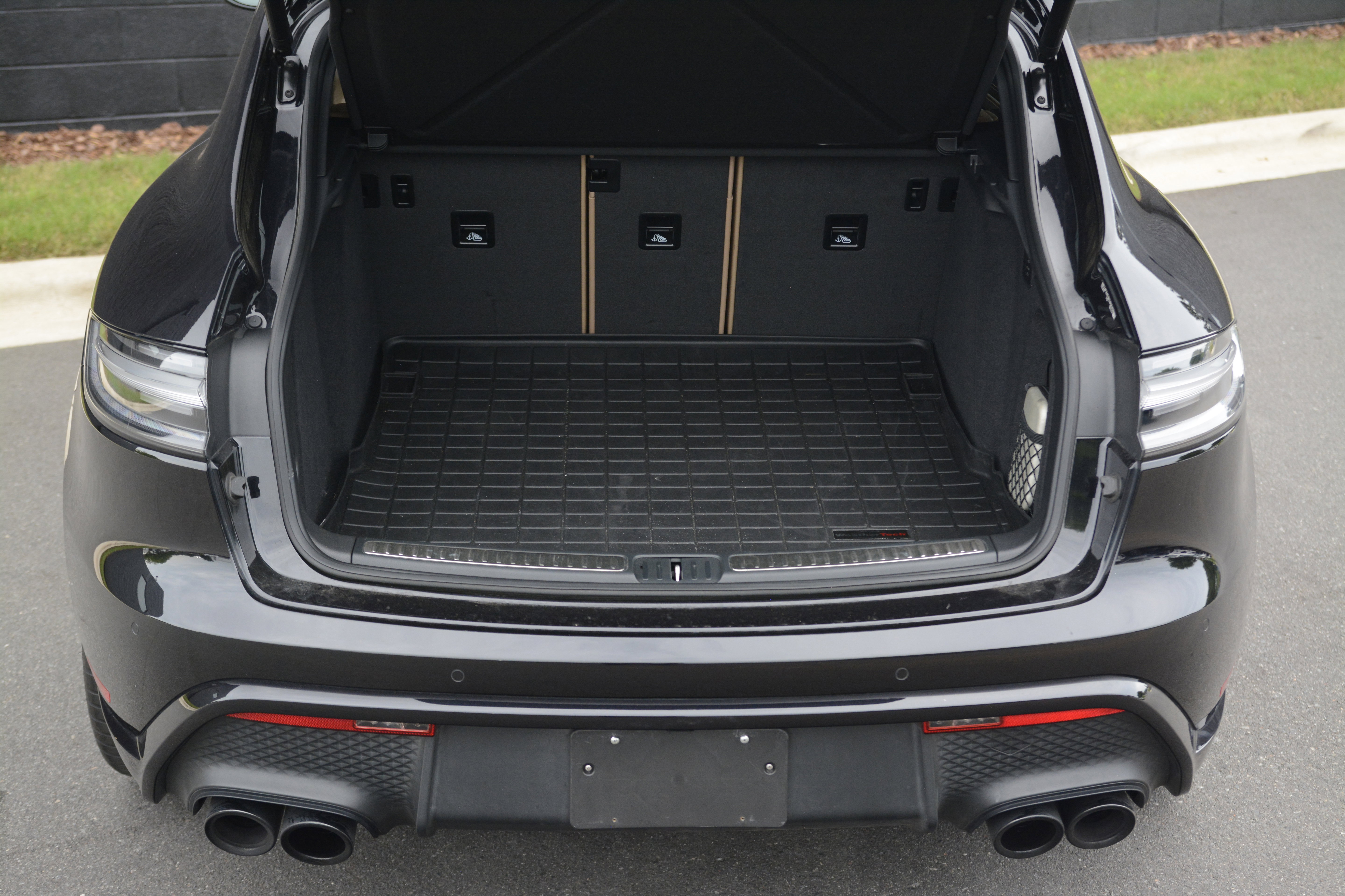 Certified 2023 Porsche Macan GTS AWD/4WD image 37