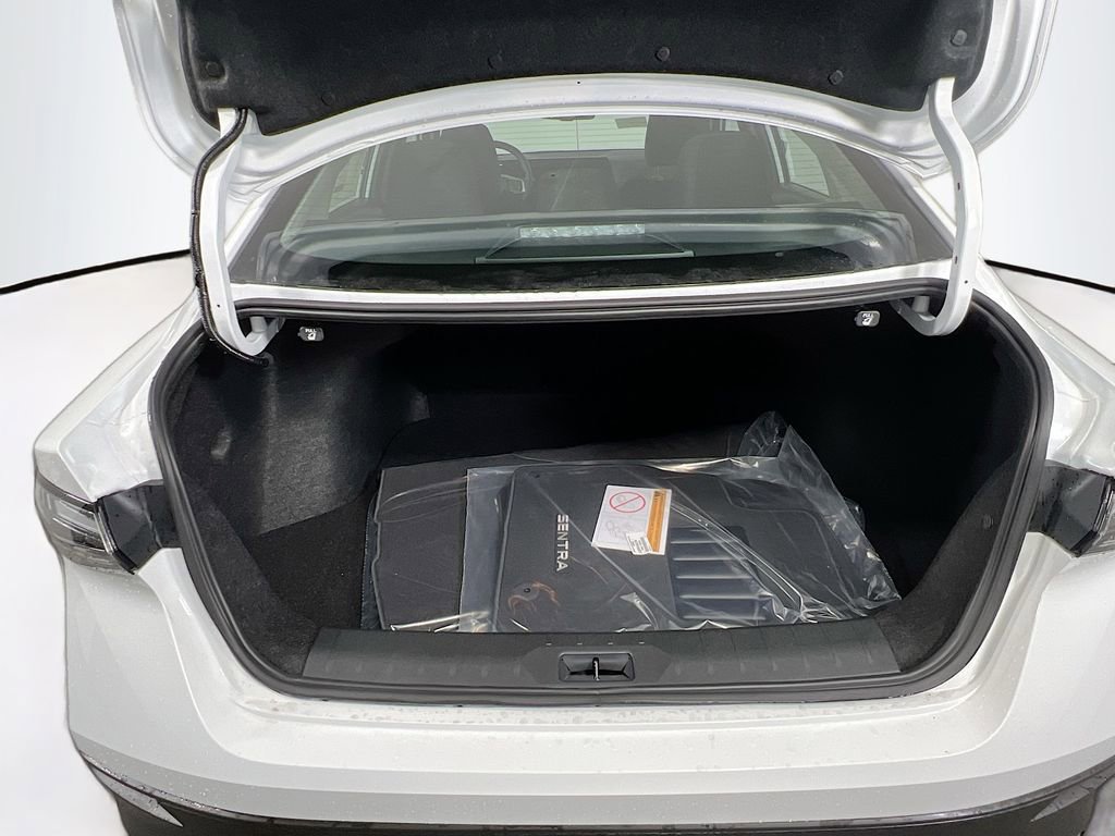 New 2026 Nissan Sentra SV w/ SV Convenience Package FWD image 23
