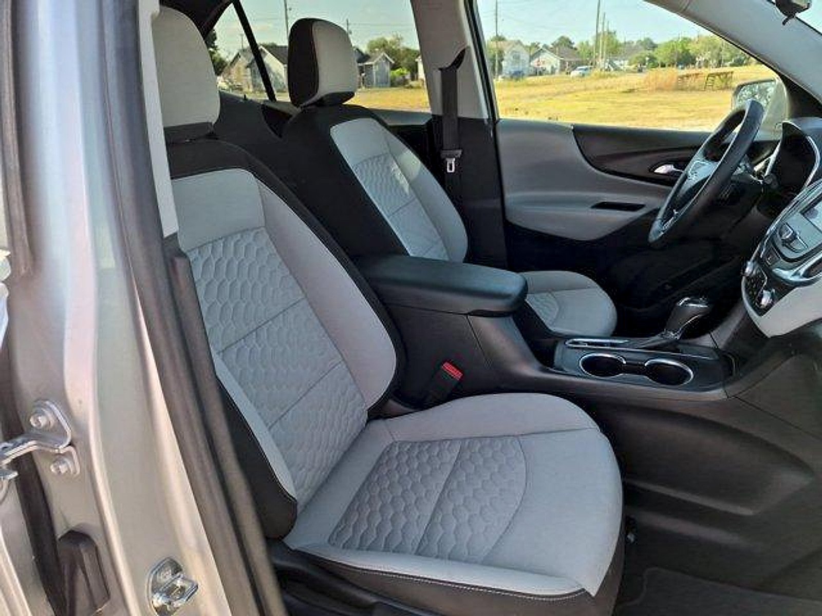 Used 2021 Chevrolet Equinox LT FWD image 26