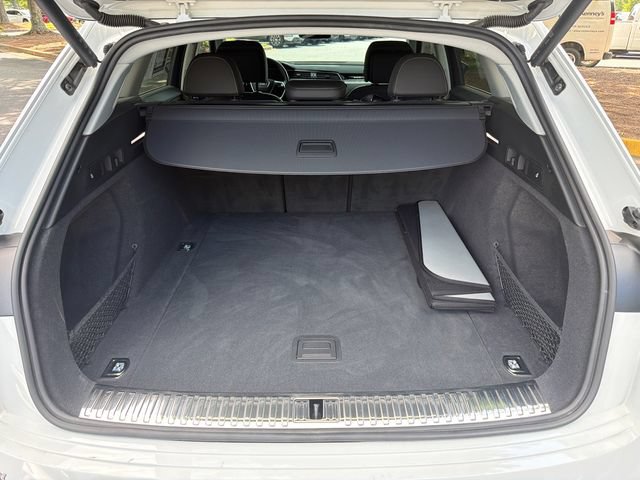 Used 2022 Audi e-tron Premium Plus AWD/4WD image 18