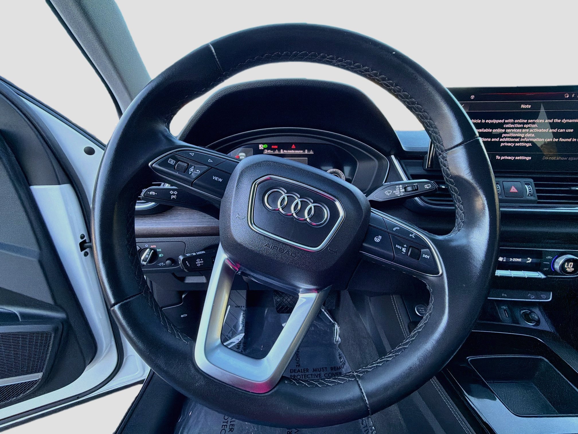 Used 2023 Audi Q5 2.0T Premium Plus w/ Premium Plus Package AWD/4WD image 17