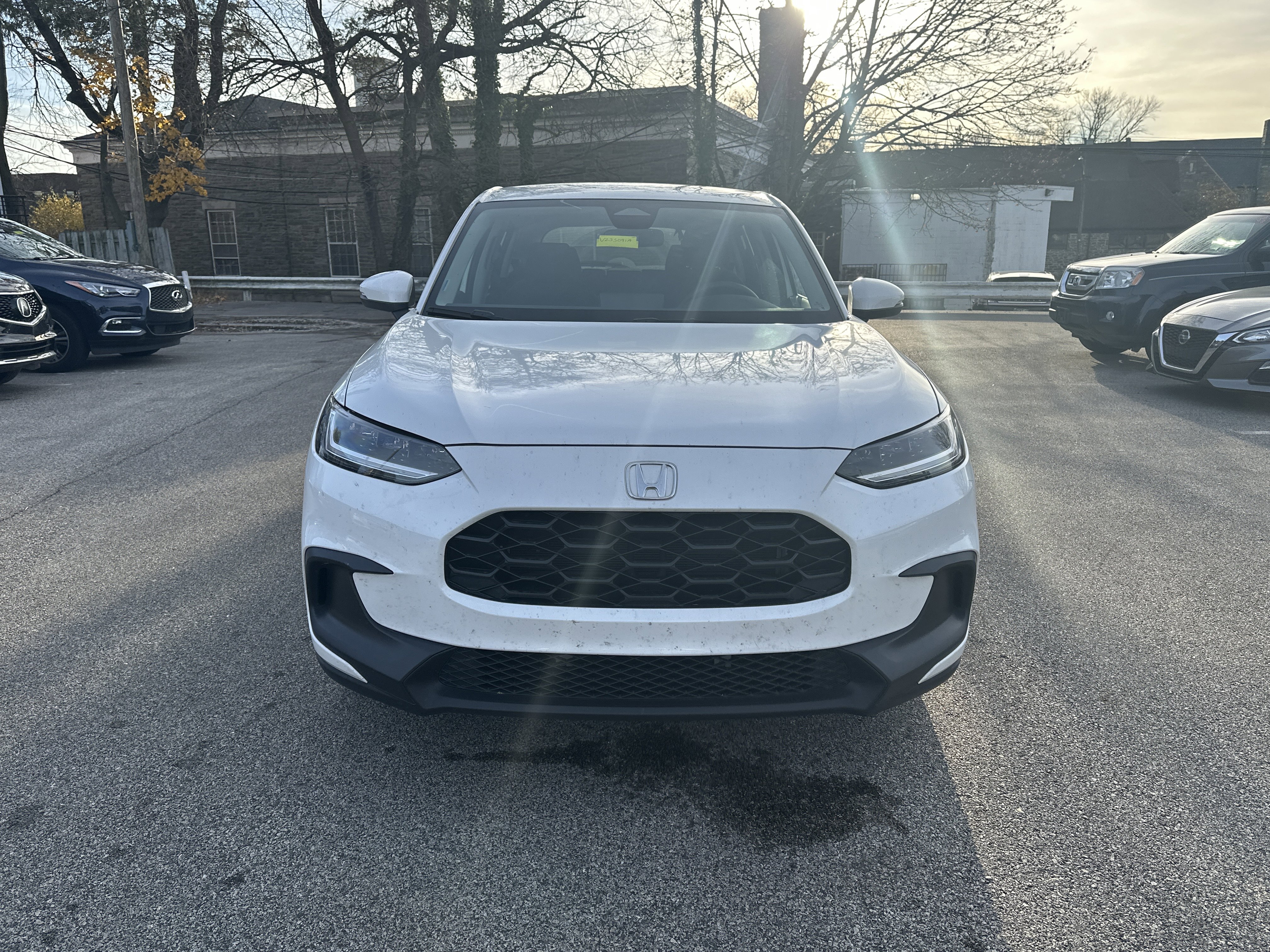 Used 2023 Honda HR-V LX image 3