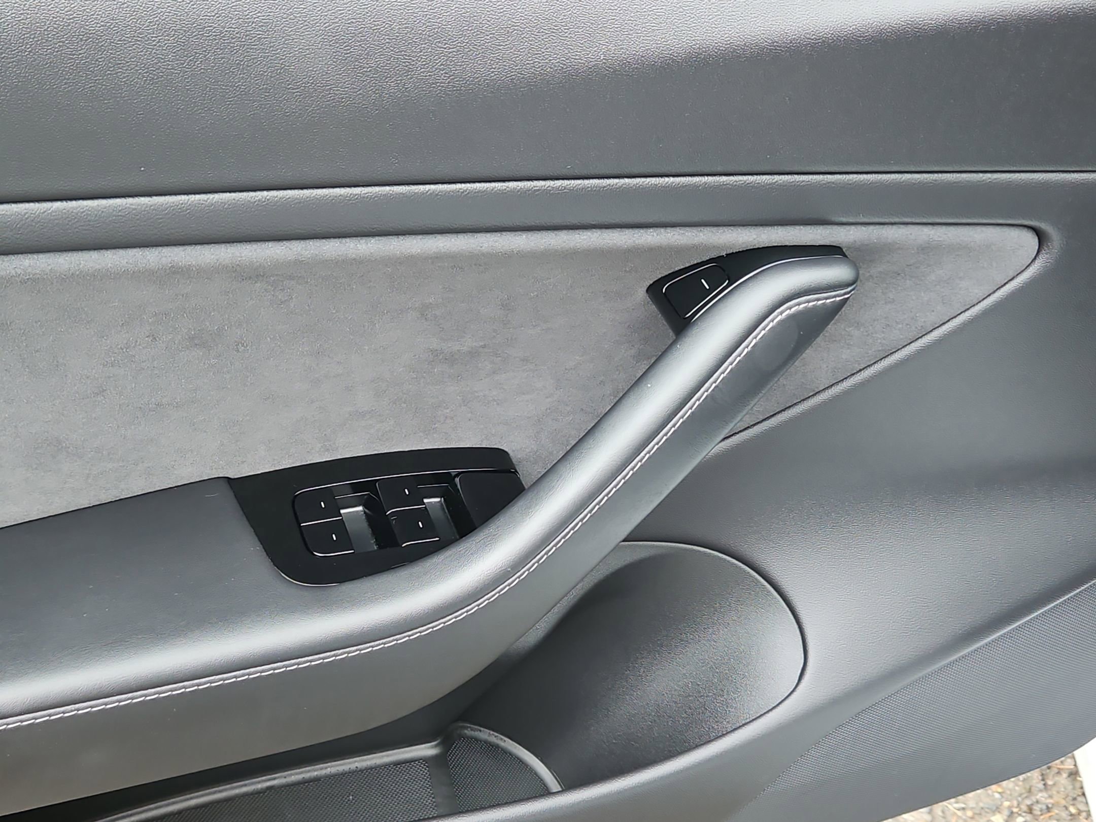 Used 2018 Tesla Model 3 Long Range image 10