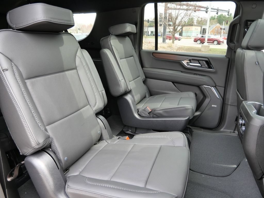 New 2026 GMC Yukon XL Denali w/ Sun & Power Step Package AWD/4WD image 29