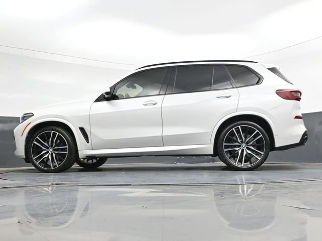 Used 2021 BMW X5 xDrive40i w/ M Sport Package AWD/4WD image 24