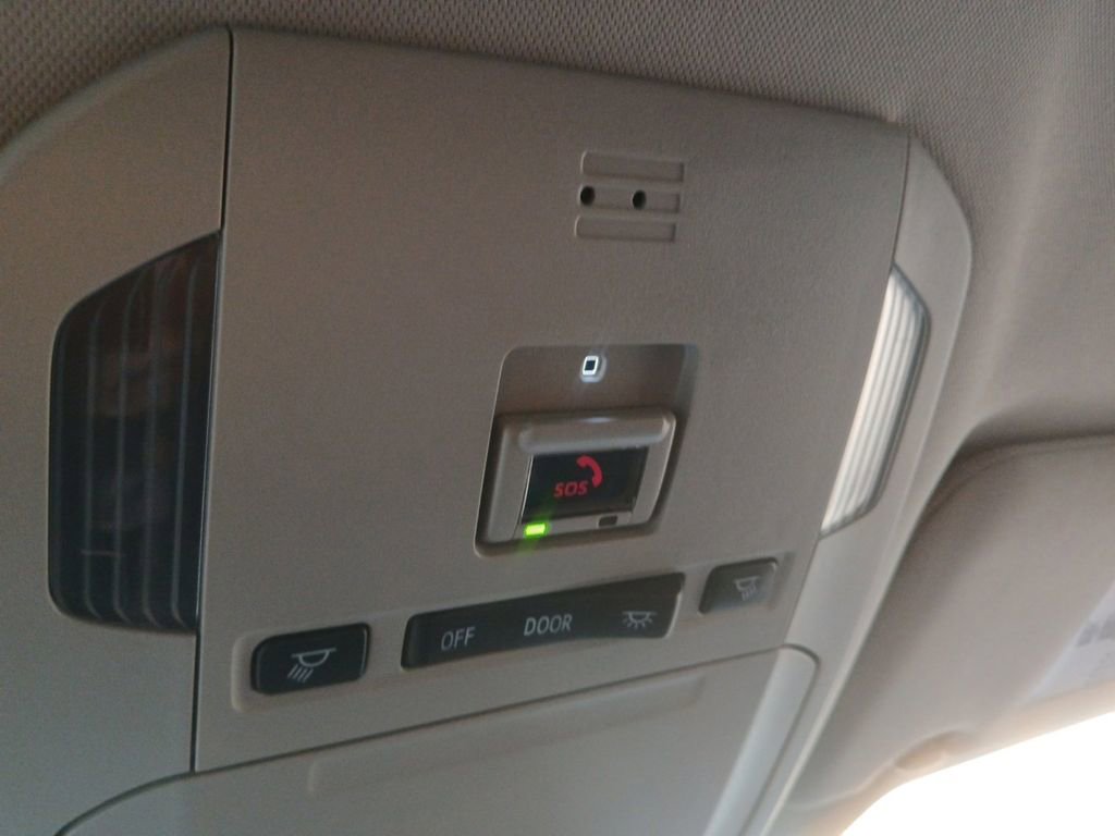 Used 2023 Toyota Highlander L image 29