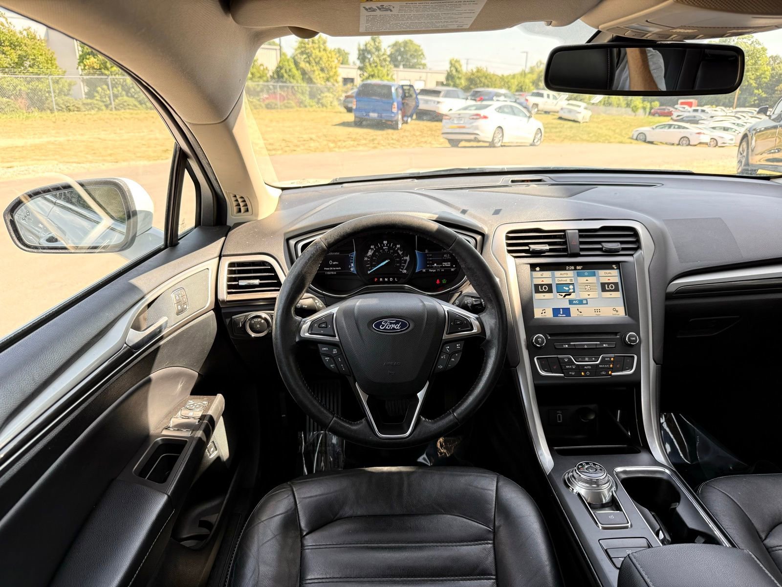 Used 2018 Ford Fusion SE w/ Equipment Group 602A FWD image 23