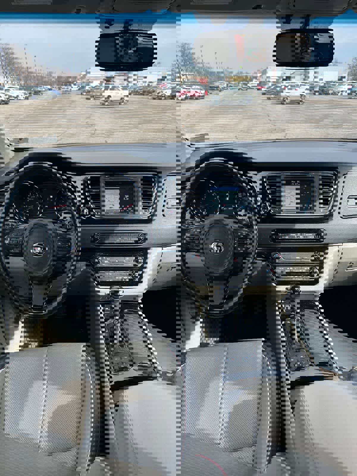 Used 2016 Kia Sedona SX image 7