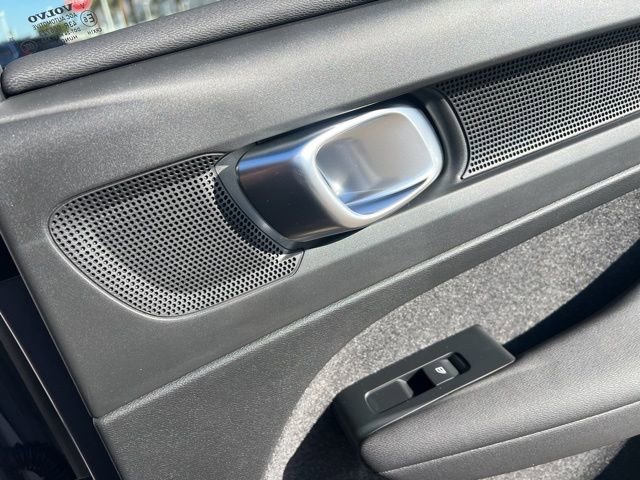 New 2026 Volvo XC40 B4 Core image 30