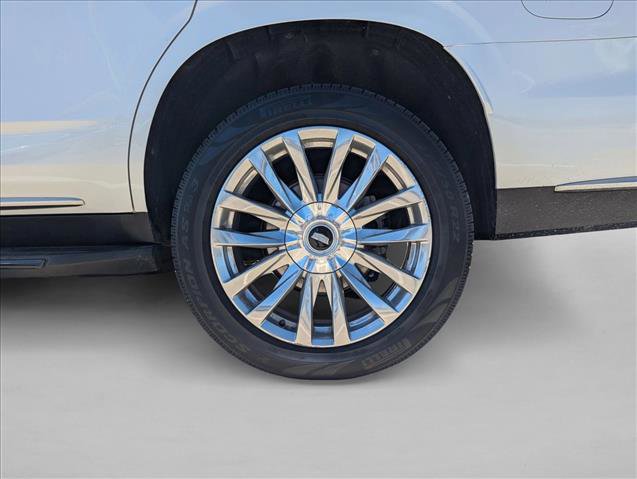 Used 2021 Cadillac Escalade Premium Luxury image 21