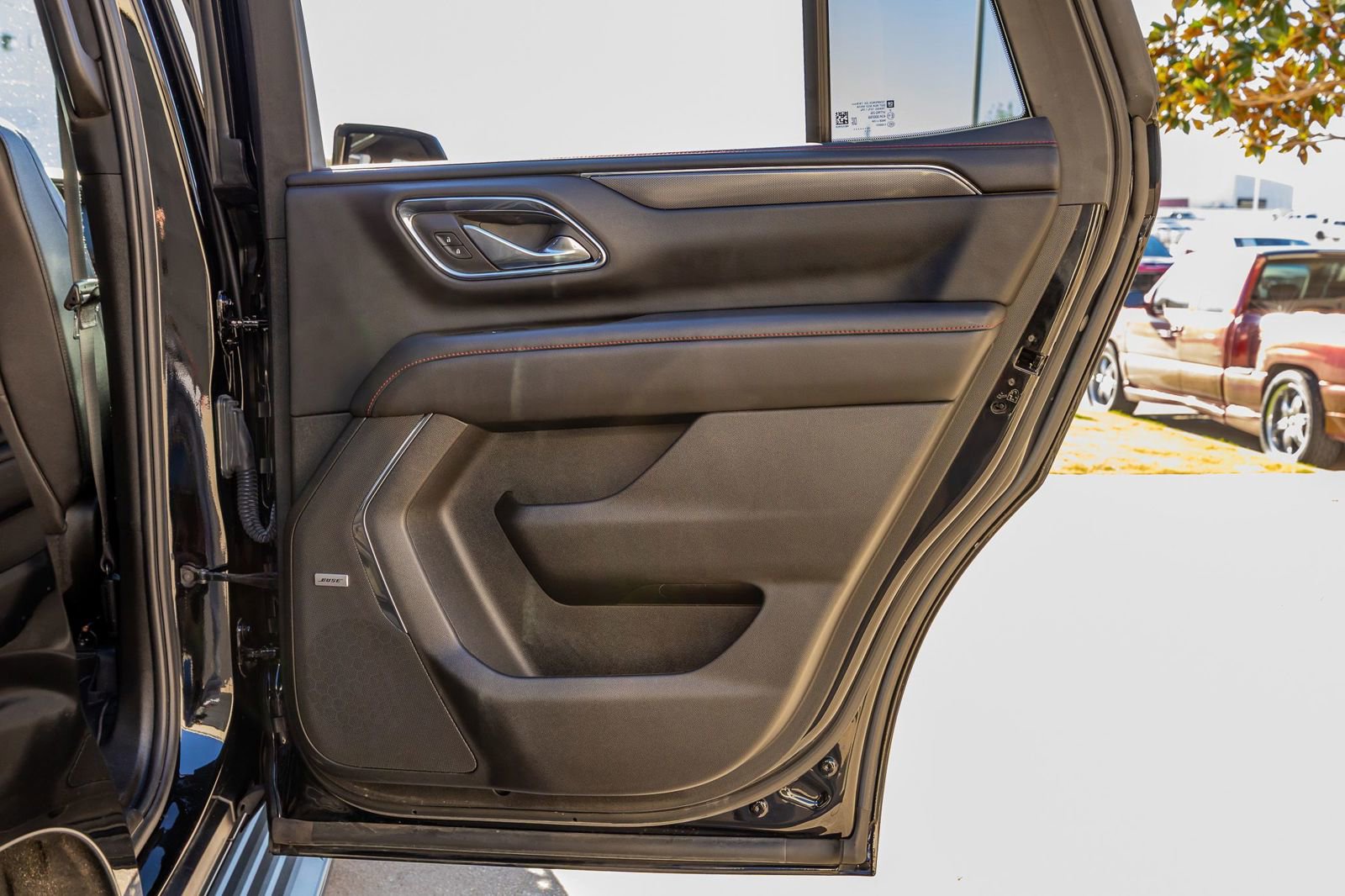 Used 2023 Chevrolet Tahoe RST AWD/4WD image 39