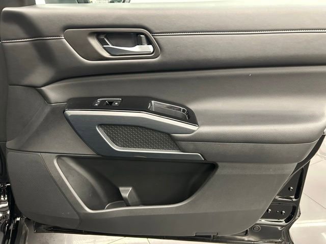 Certified 2024 Nissan Pathfinder SL image 30