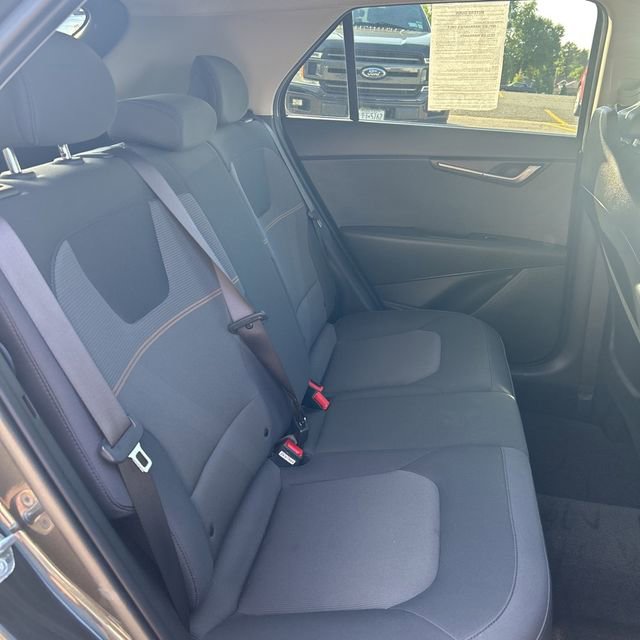 Used 2023 Kia Niro LX FWD image 7