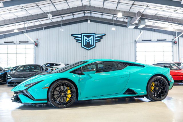 Used 2023 Lamborghini Huracan Tecnica RWD image 1