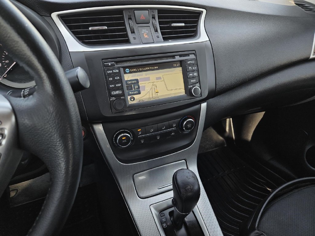 Used 2015 Nissan Sentra SR w/ SR Premium Package FWD image 18