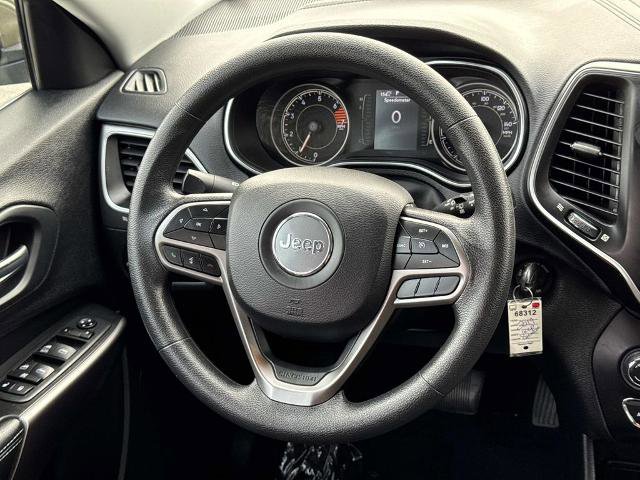 Used 2019 Jeep Cherokee Latitude w/ Popular Appearance Group image 9