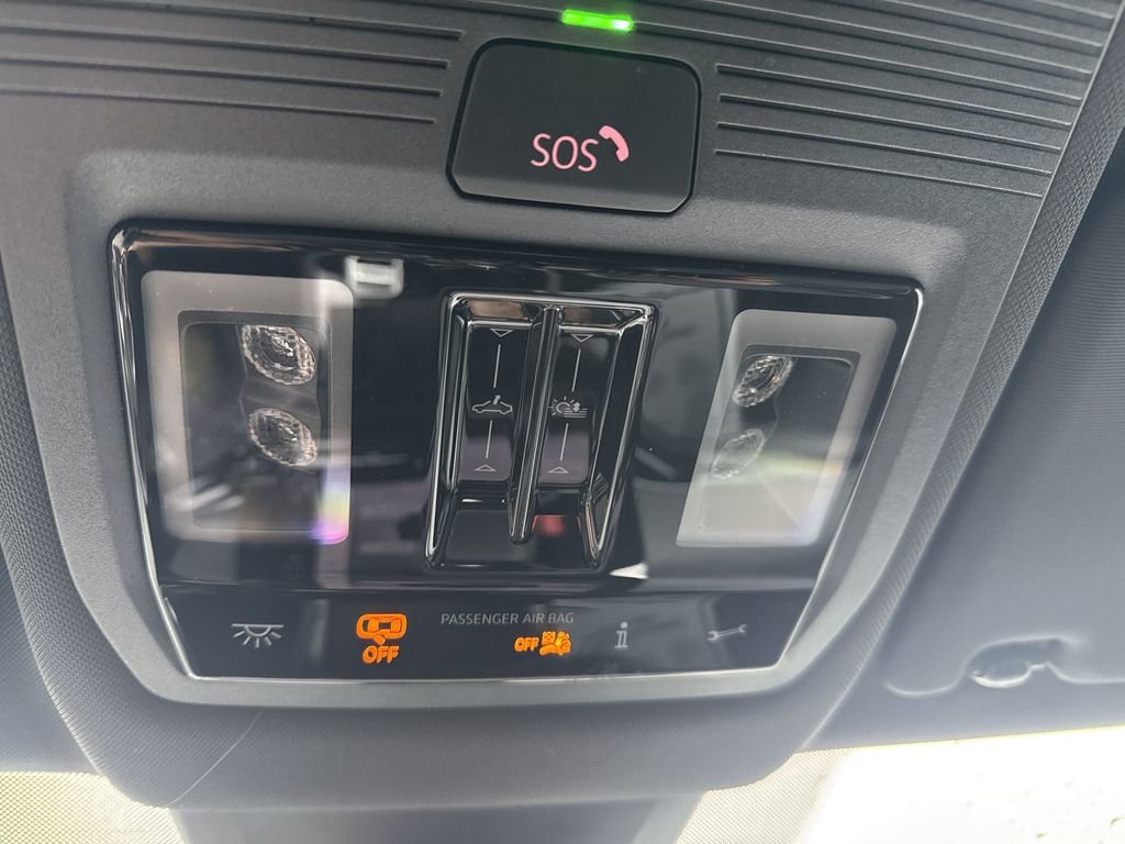 New 2026 Volkswagen Atlas Cross Sport SEL Premium R-Line image 12