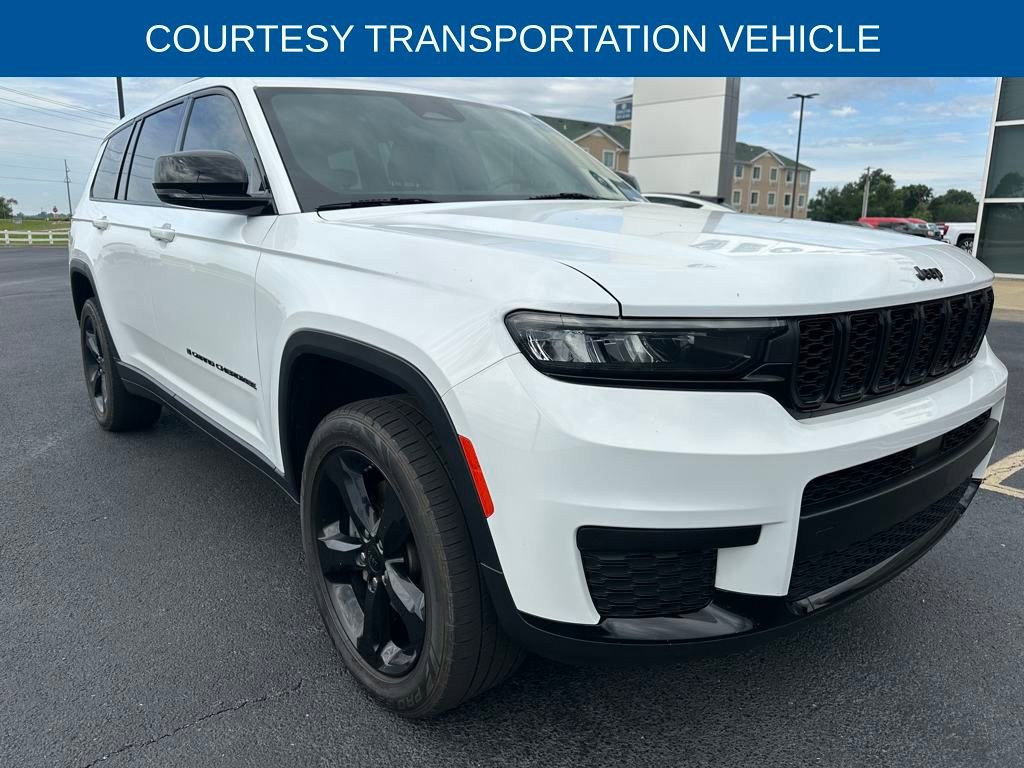 Used 2023 Jeep Grand Cherokee L Laredo image 2