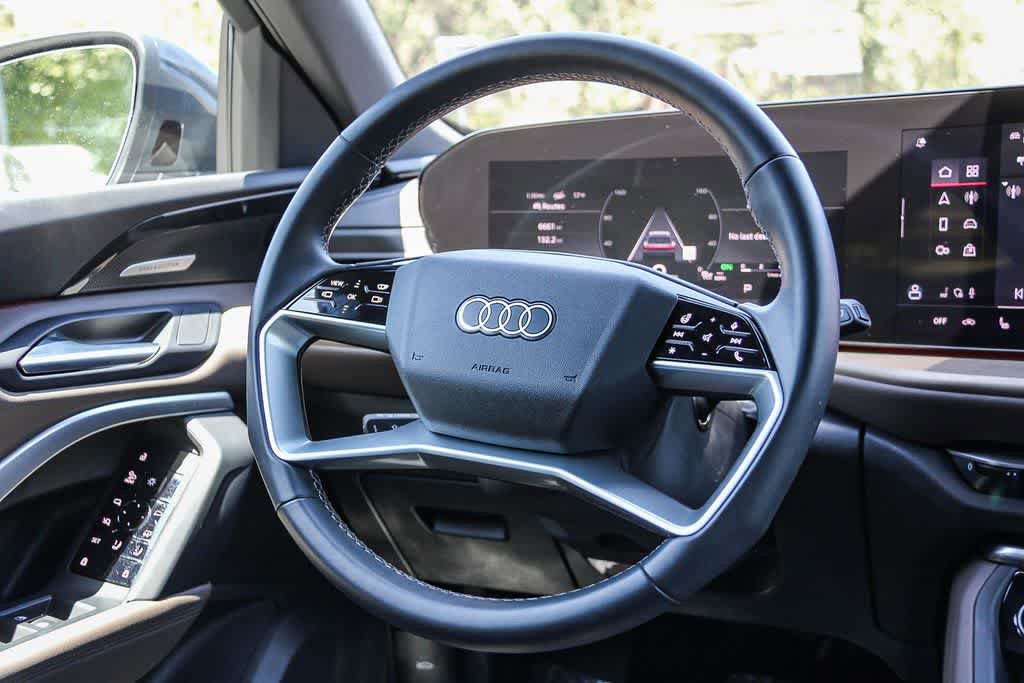 Used 2025 Audi Q5 Premium Plus w/ Premium Plus AWD/4WD image 16