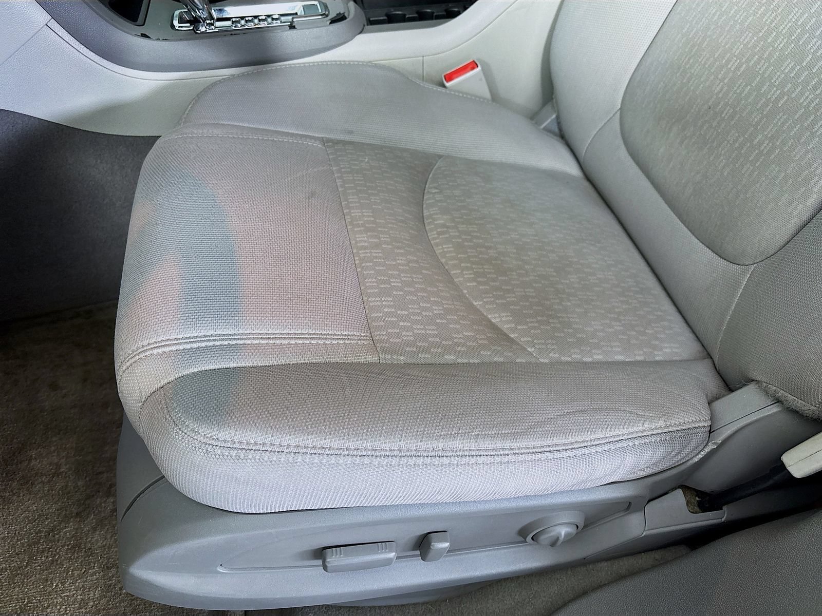 Used 2013 GMC Acadia SLE FWD image 18