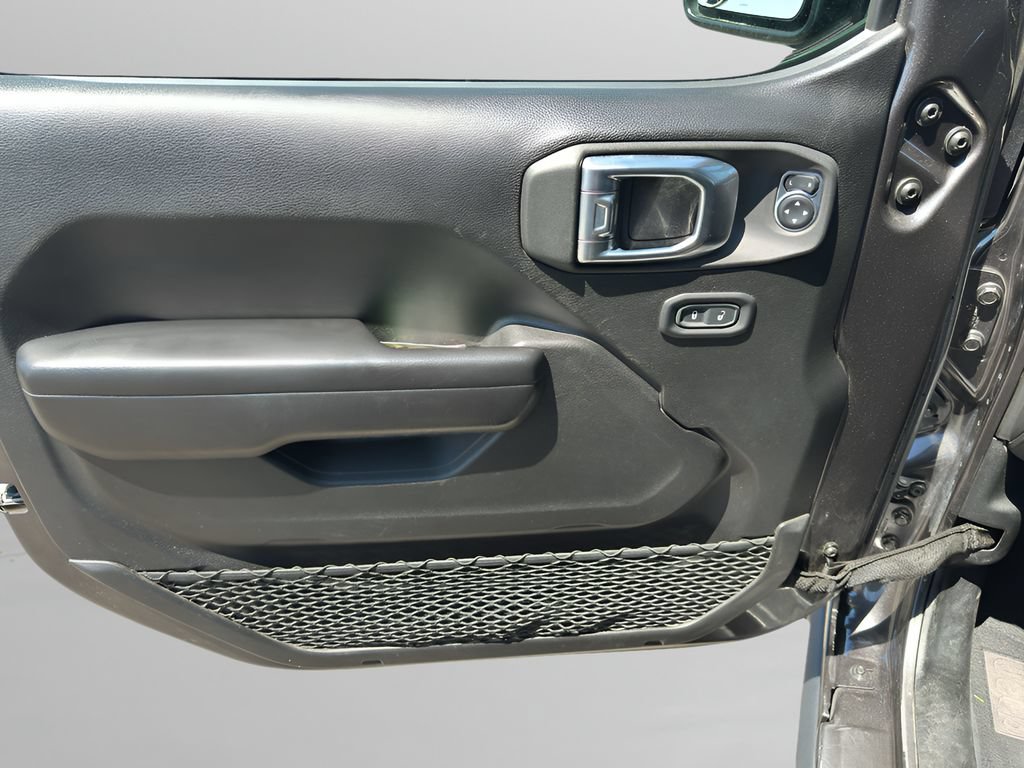 Used 2021 Jeep Gladiator Mojave AWD/4WD image 12
