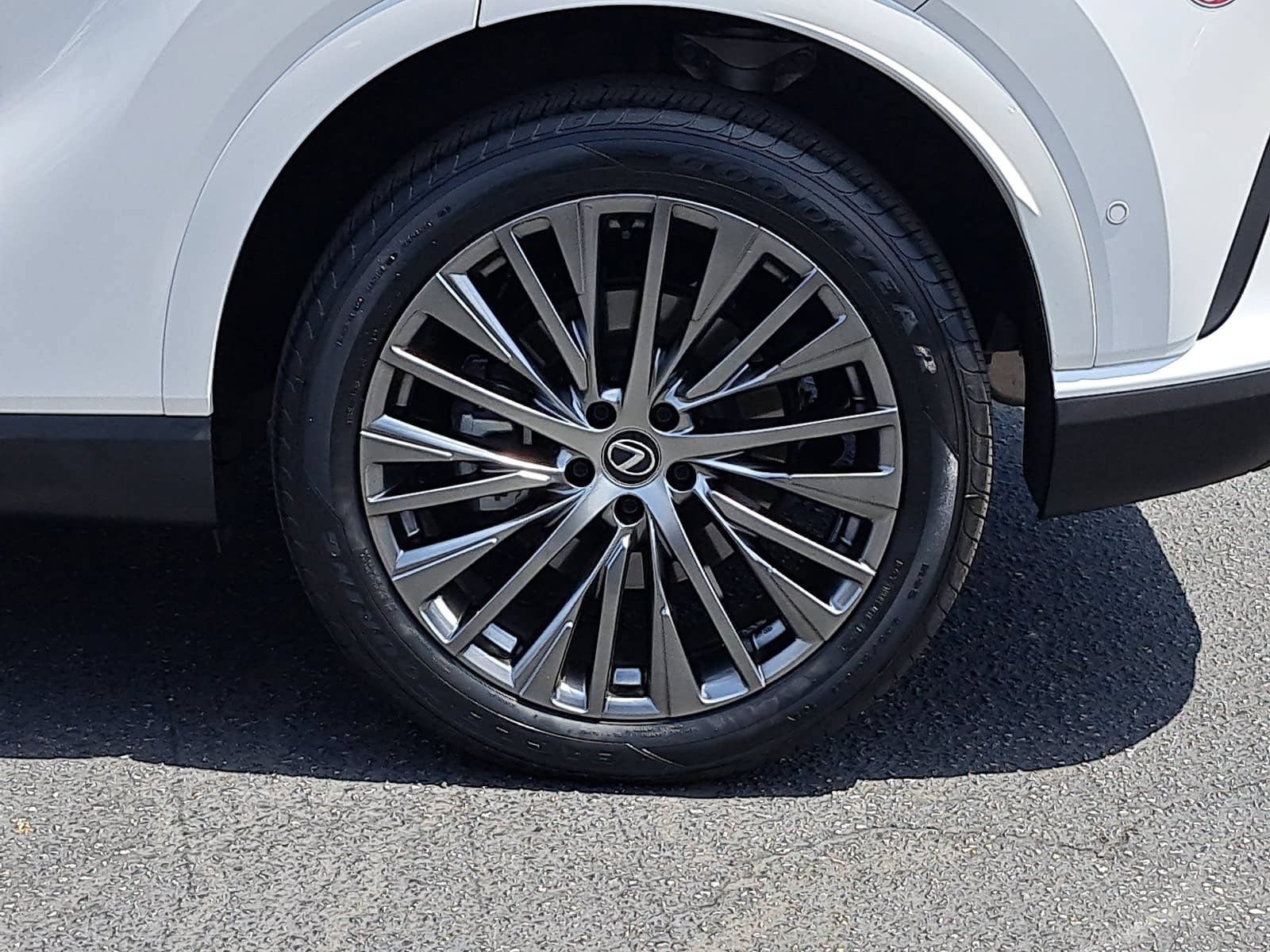 Used 2024 Lexus RX 450h AWD w/ Convenience Package image 35