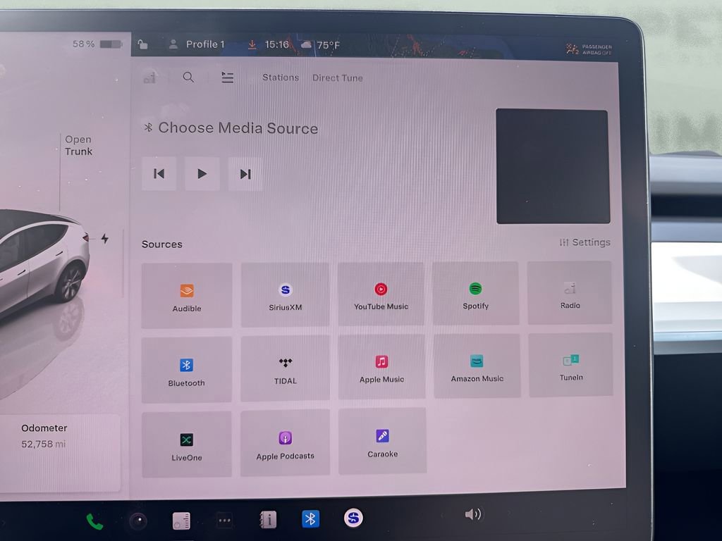 Used 2023 Tesla Model Y Long Range image 19