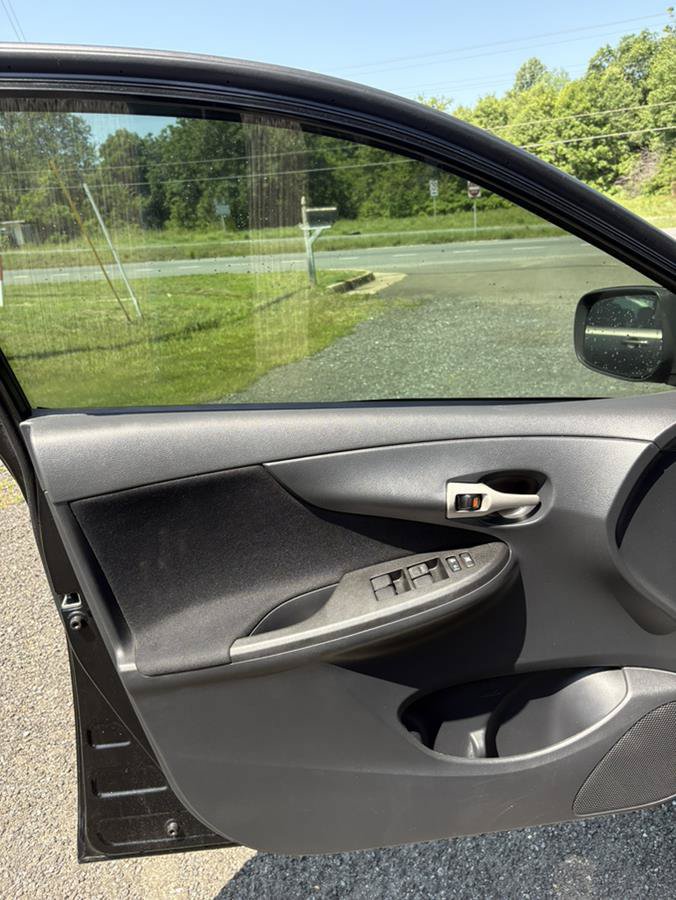 Used 2009 Toyota Corolla S FWD image 10
