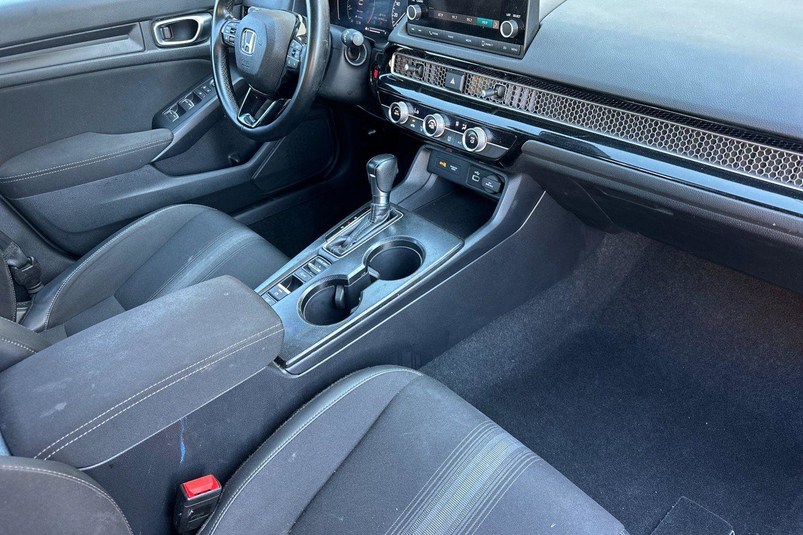 Used 2023 Honda Civic Sport image 15