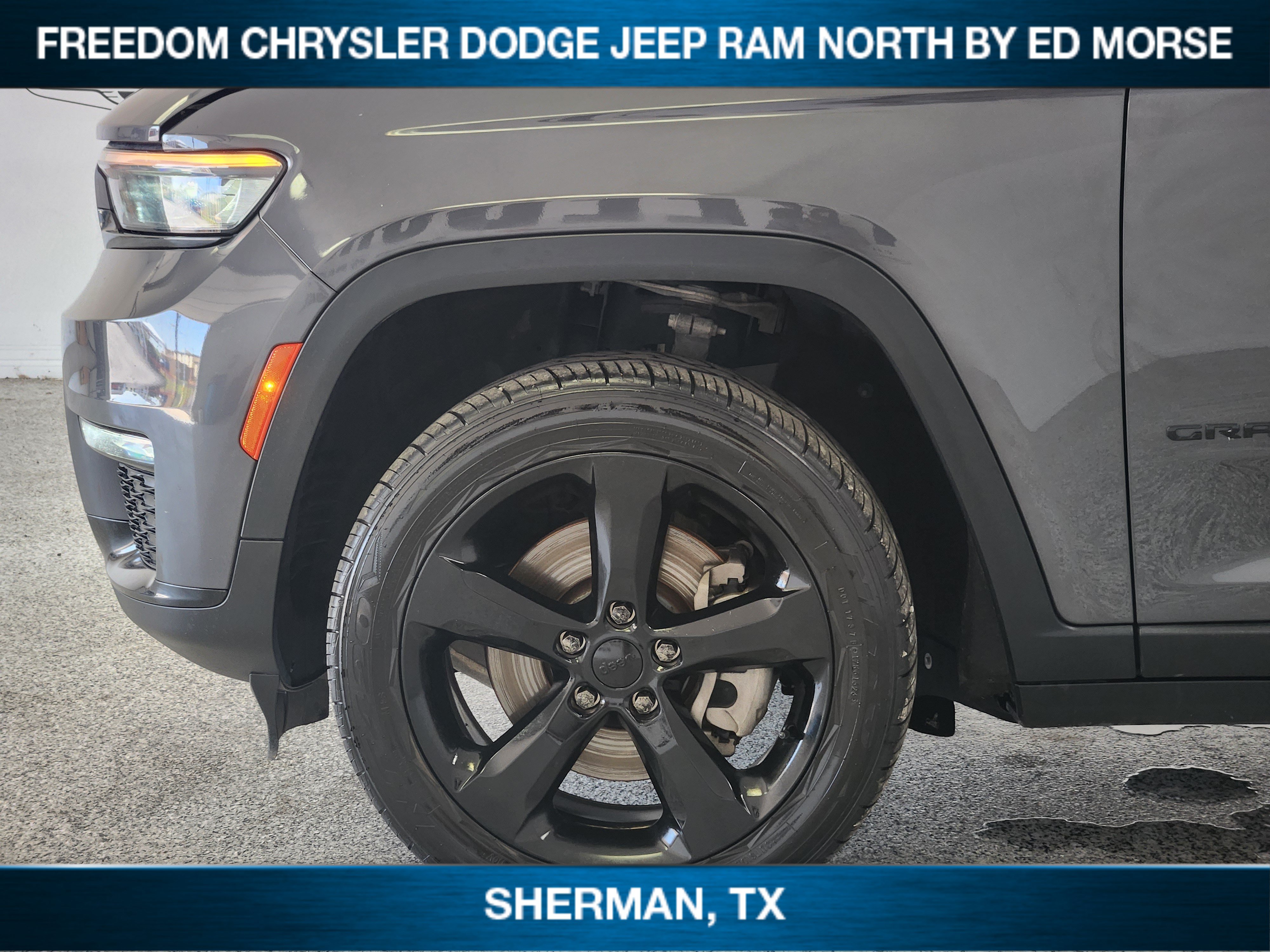 Used 2024 Jeep Grand Cherokee L Limited w/ Black Appearance Package RWD image 6