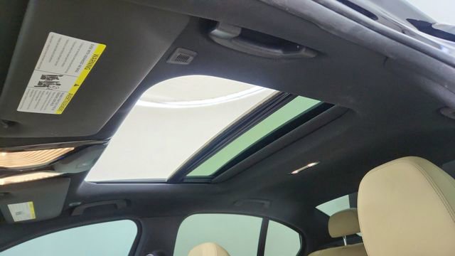 Used 2022 BMW 330i Sedan w/ Driving Assistance Package RWD image 57