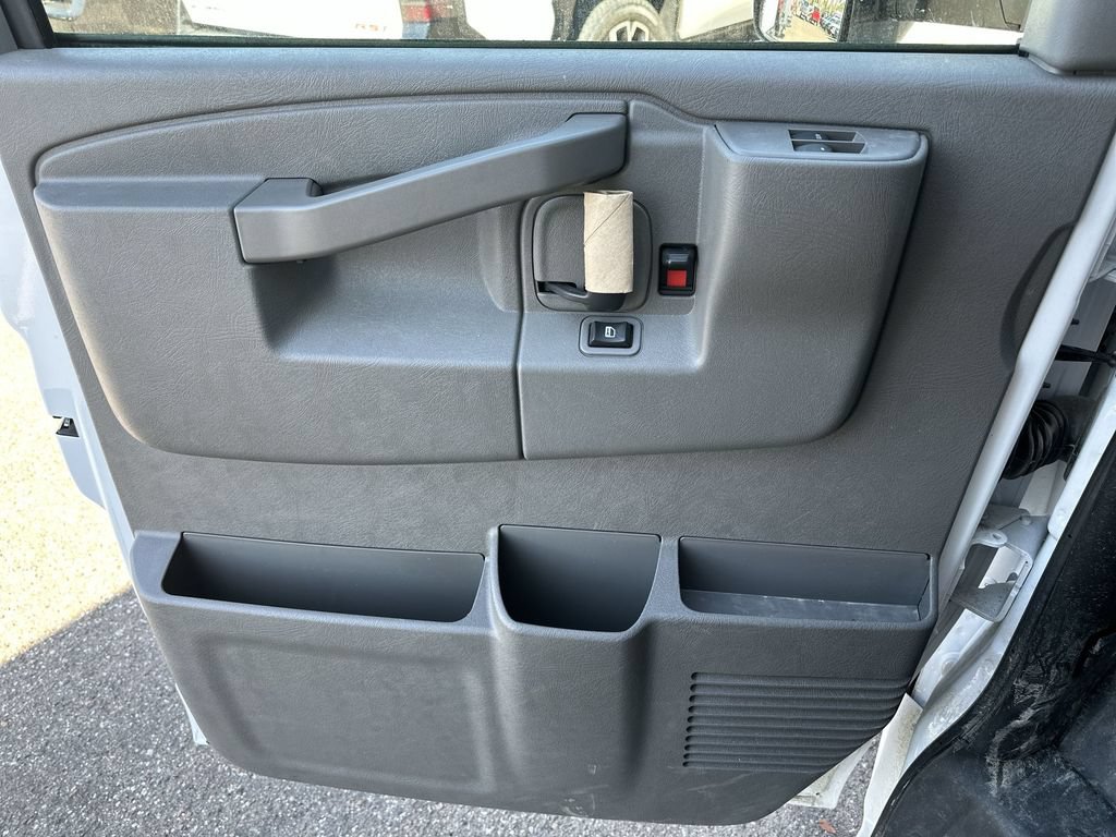 New 2024 Chevrolet Express 3500 w/ Power Convenience Package RWD image 24