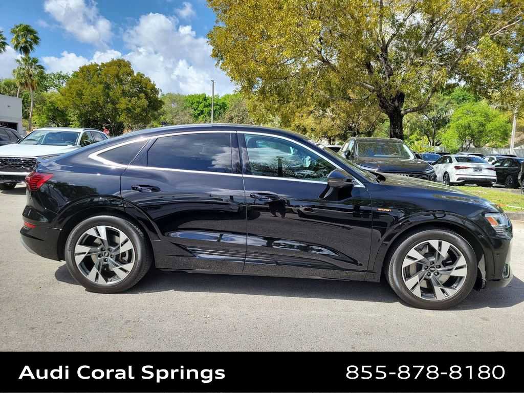 Certified 2023 Audi e-tron Premium Plus w/ Premium Plus Package image 9