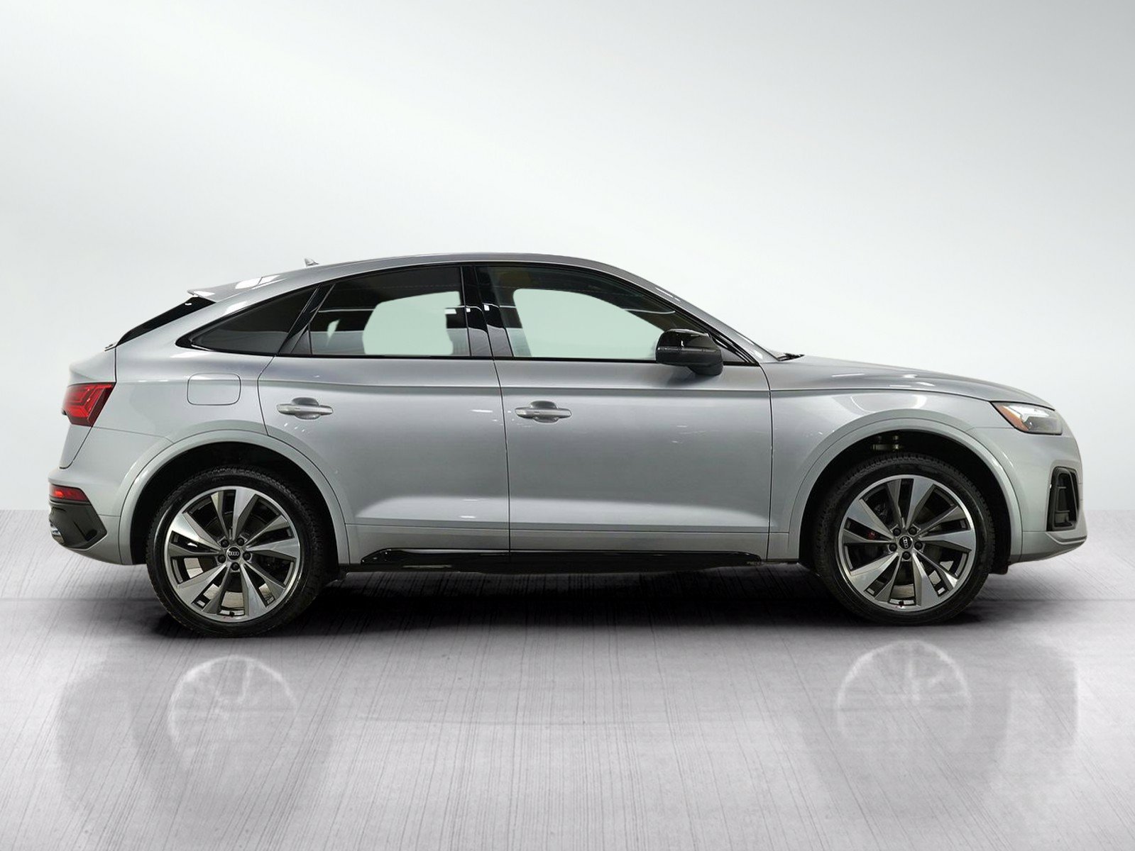 Used 2023 Audi SQ5 Premium Plus w/ Premium Plus Package AWD/4WD image 6