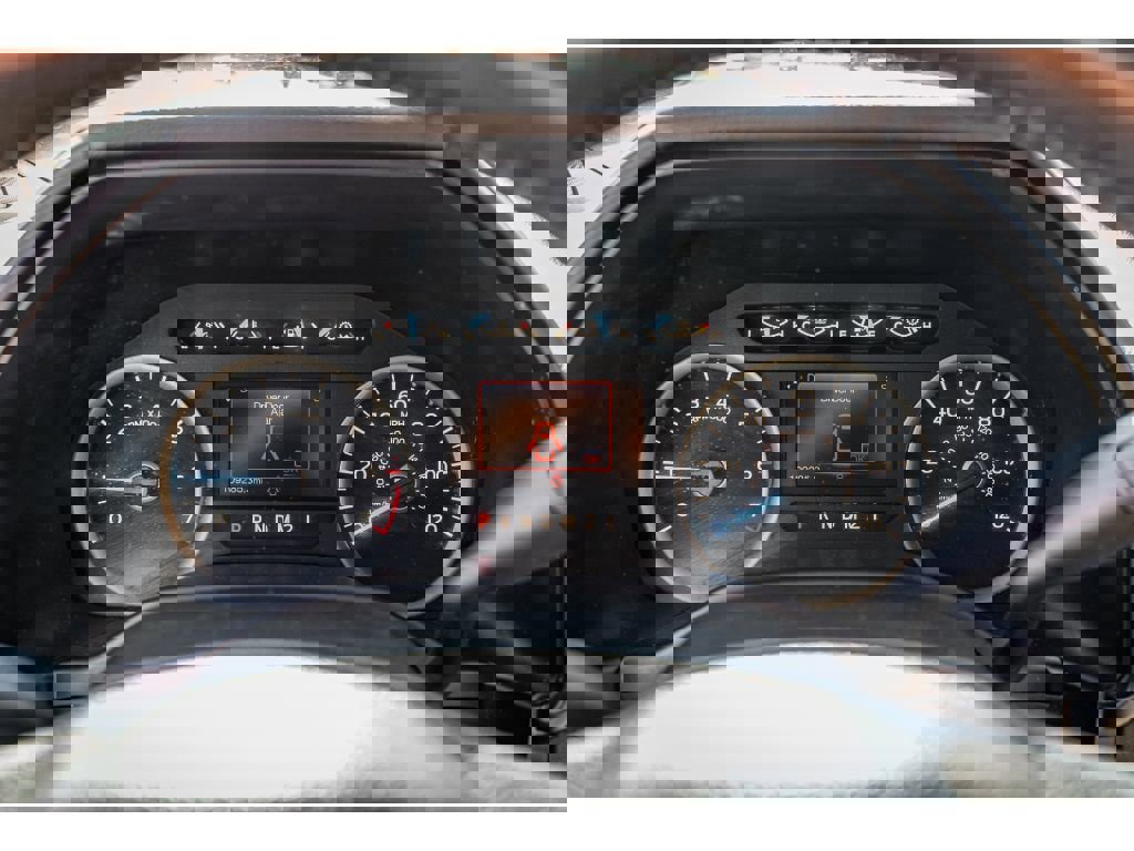 Used 2015 Ford F150 XLT w/ Equipment Group 302A Luxury image 14