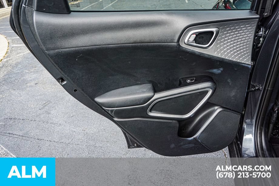 Used 2025 Kia Soul LX w/ LX Technology Package FWD image 46