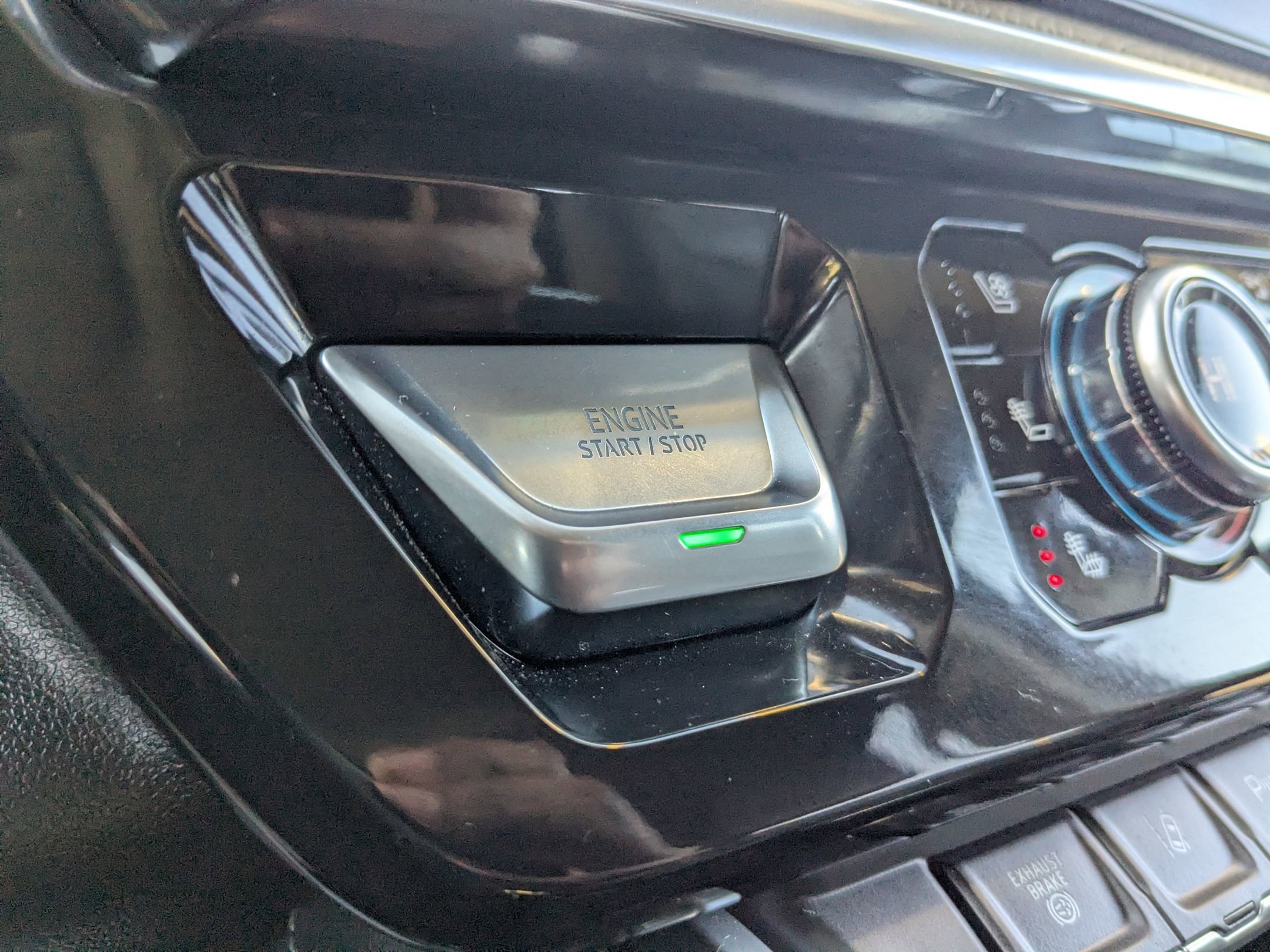 Used 2024 GMC Sierra 2500 Denali w/ Denali Reserve Package image 20