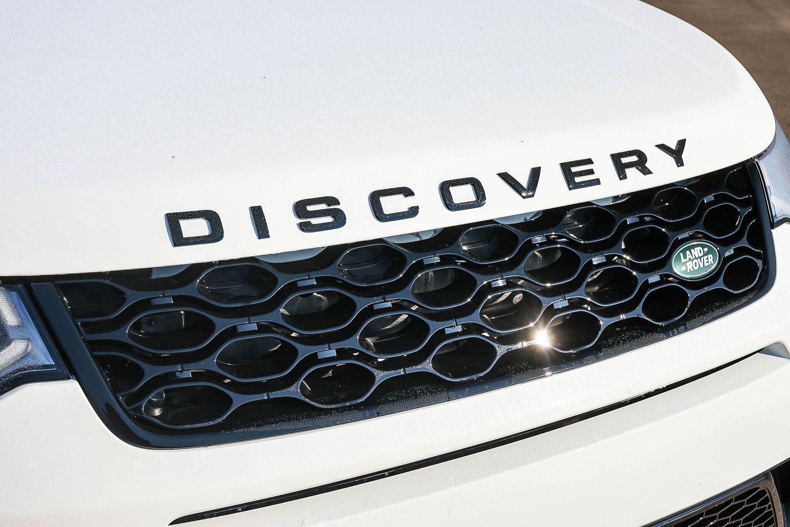 New 2025 Land Rover Discovery Sport Dynamic SE image 16